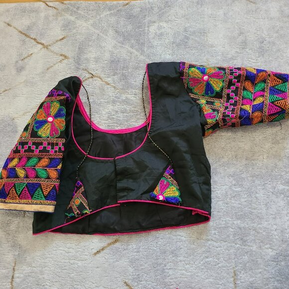 Girls 3-Piece Indian Lehenga Chohli Set Size 28 Pink & Black Embroidered Asmita - Picture 2 of 15